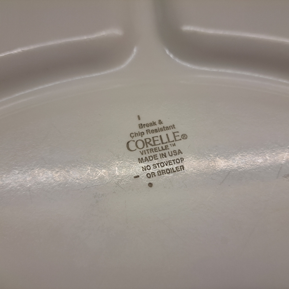 Set Of 2 Corelle Divided Lunch Plates - Picture 5 of 5